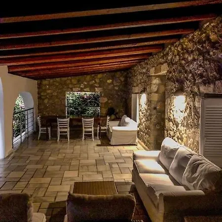 Villa Artemis in Small Kounoupi Porto Heli Esterno foto