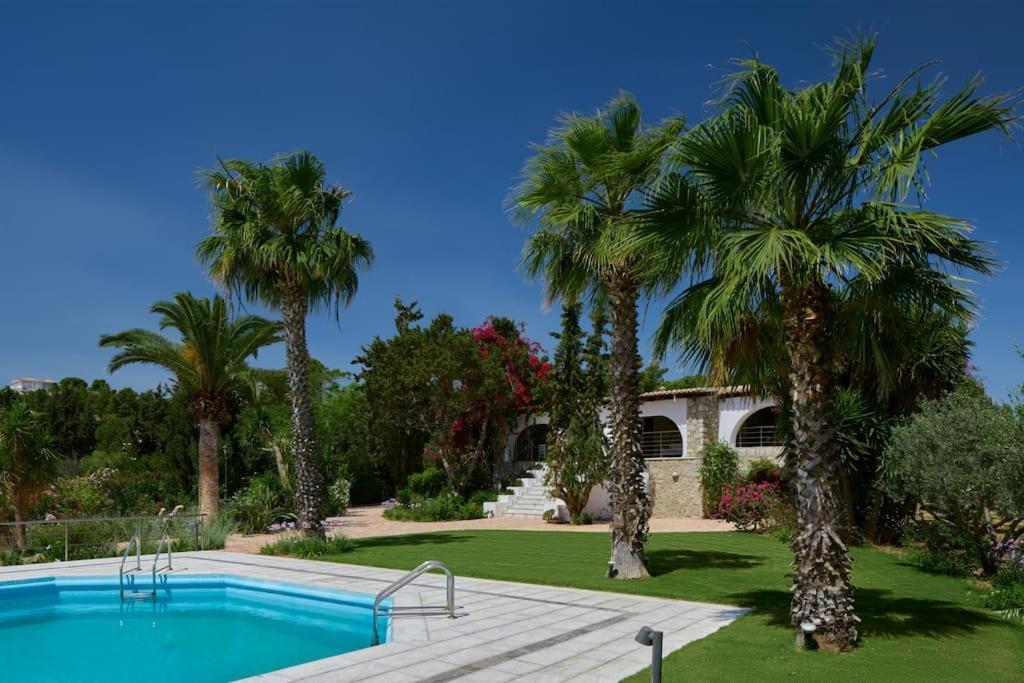 Villa Artemis In Small Kounoupi