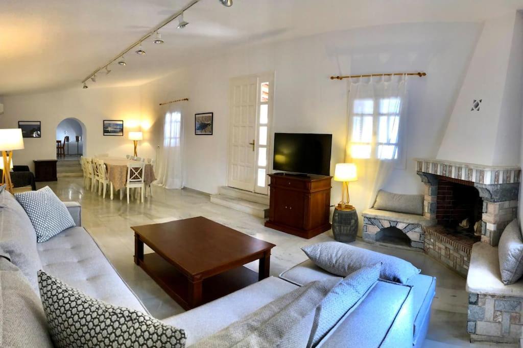 Villa Artemis In Small Kounoupi Porto Heli